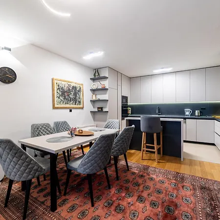 Nova Skenderijaskyline 2bdr With Balcony דירה *
