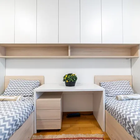 Nova Skenderijaskyline 2bdr With Balcony דירה