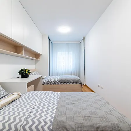 Nova Skenderijaskyline 2bdr With Balcony *