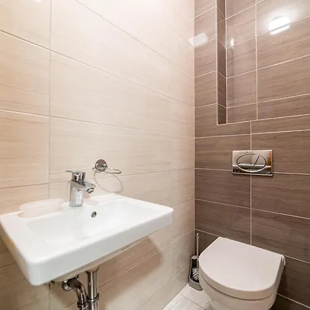 Nova Skenderijaskyline 2bdr With Balcony דירה סראייבו