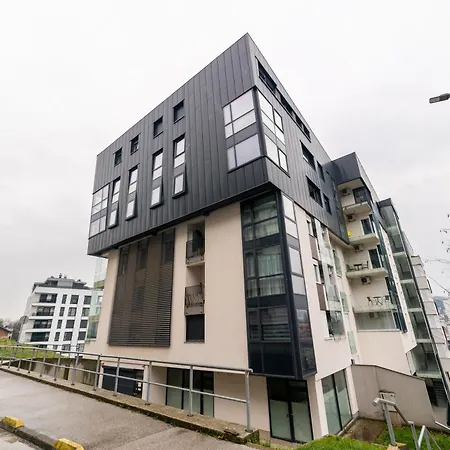 Nova Skenderijaskyline 2bdr With Balcony דירה סראייבו